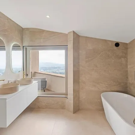 Luxurious High-end With Panoramic Sea Views Over The Bay Of Cannes Szálloda 4*