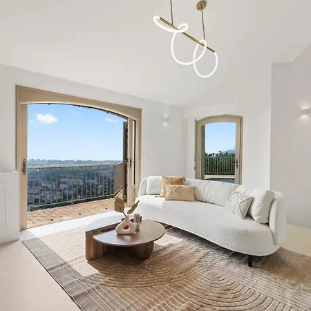 Szálloda Luxurious High-end With Panoramic Sea Views Over The Bay Of Cannes 4*