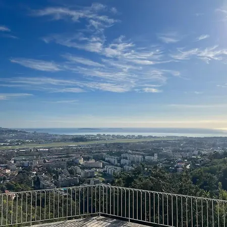 Luxurious High-end With Panoramic Sea Views Over The Bay Of Cannes