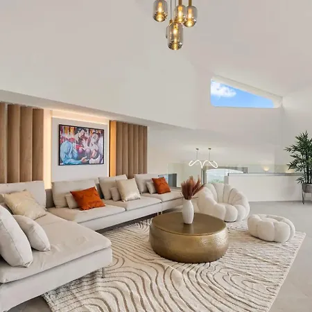 Luxurious High-end With Panoramic Sea Views Over The Bay Of Cannes Mandelieu